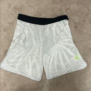 Adidas Men’s 9” Athletic Shorts White Grey Black Pockets Lightweight Size XL
